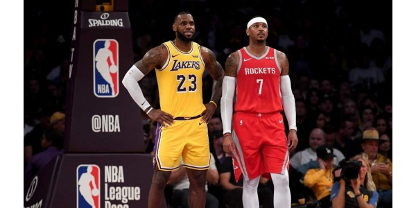 LeBron James le gana a Curry LeBron James le gana a Curry
